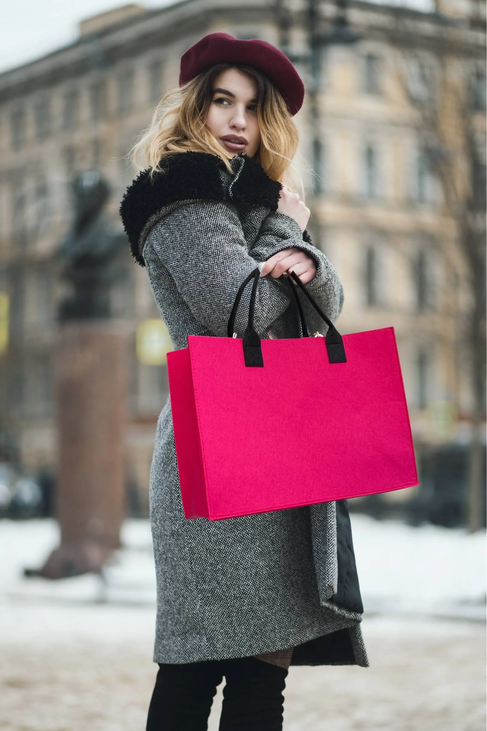 Large Felt Tote with Contrast-Color Handles - Image 4
