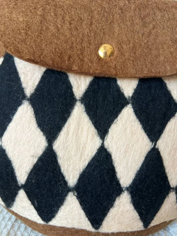 Grid Brown Handmade Wool Felt Crossbody Bag - Image 6